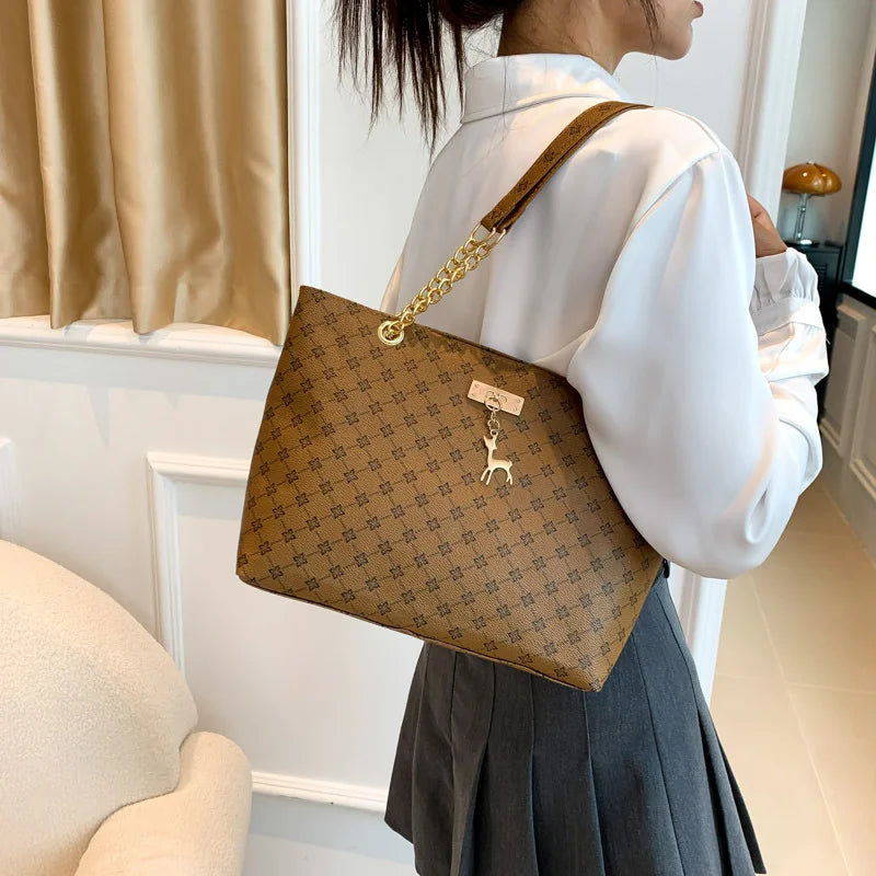 Soft Leather Large Capacity Tote Bag – Women's Shoulder Bag with Tassel