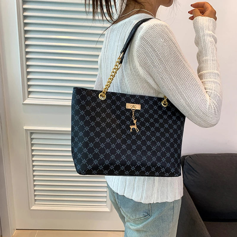 Soft Leather Large Capacity Tote Bag – Women's Shoulder Bag with Tassel