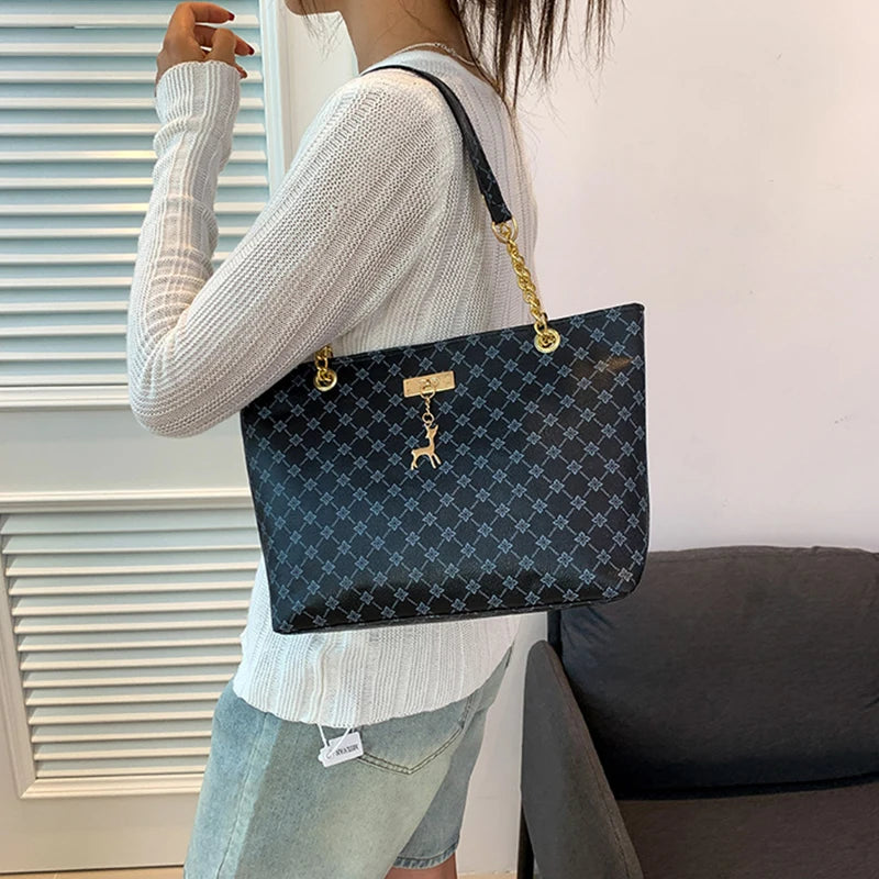 Soft Leather Large Capacity Tote Bag – Women's Shoulder Bag with Tassel