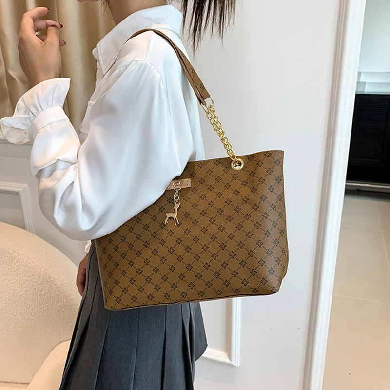 Soft Leather Large Capacity Tote Bag – Women's Shoulder Bag with Tassel