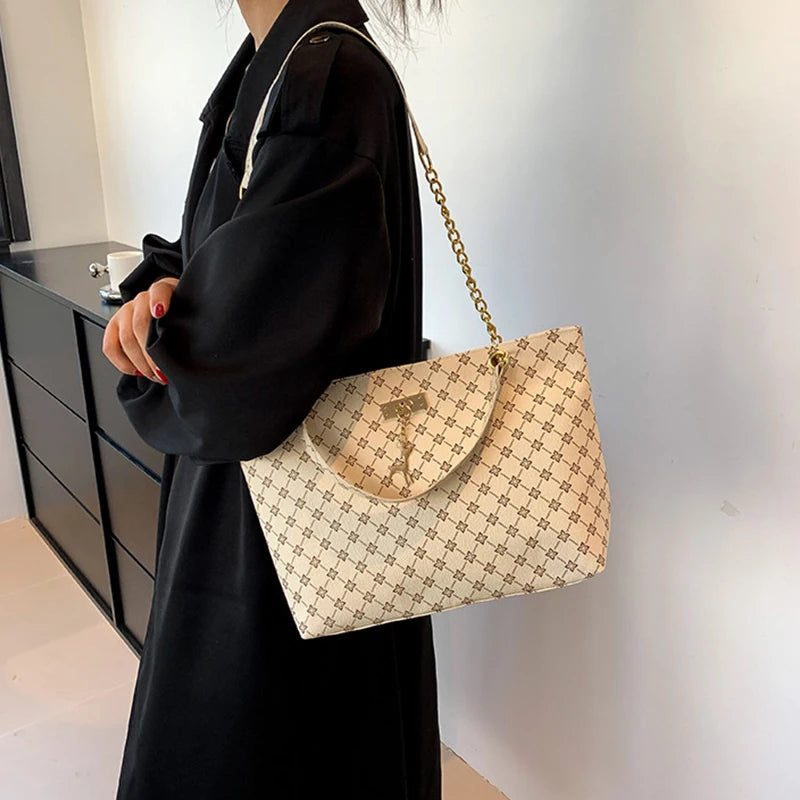 Soft Leather Large Capacity Tote Bag – Women's Shoulder Bag with Tassel