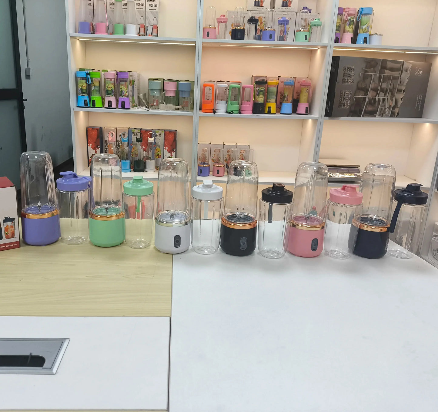 Portable USB Blender – Mini Travel Smoothie & Juicer Cup
