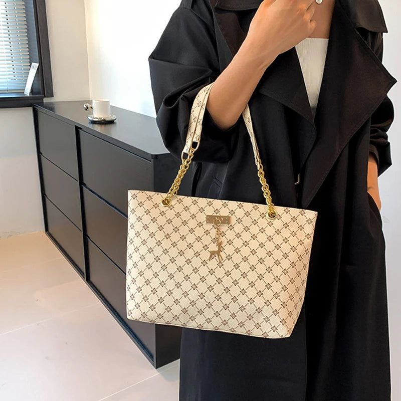 Soft Leather Large Capacity Tote Bag – Women's Shoulder Bag with Tassel