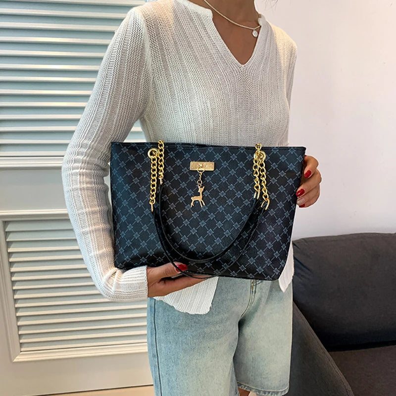 Soft Leather Large Capacity Tote Bag – Women's Shoulder Bag with Tassel