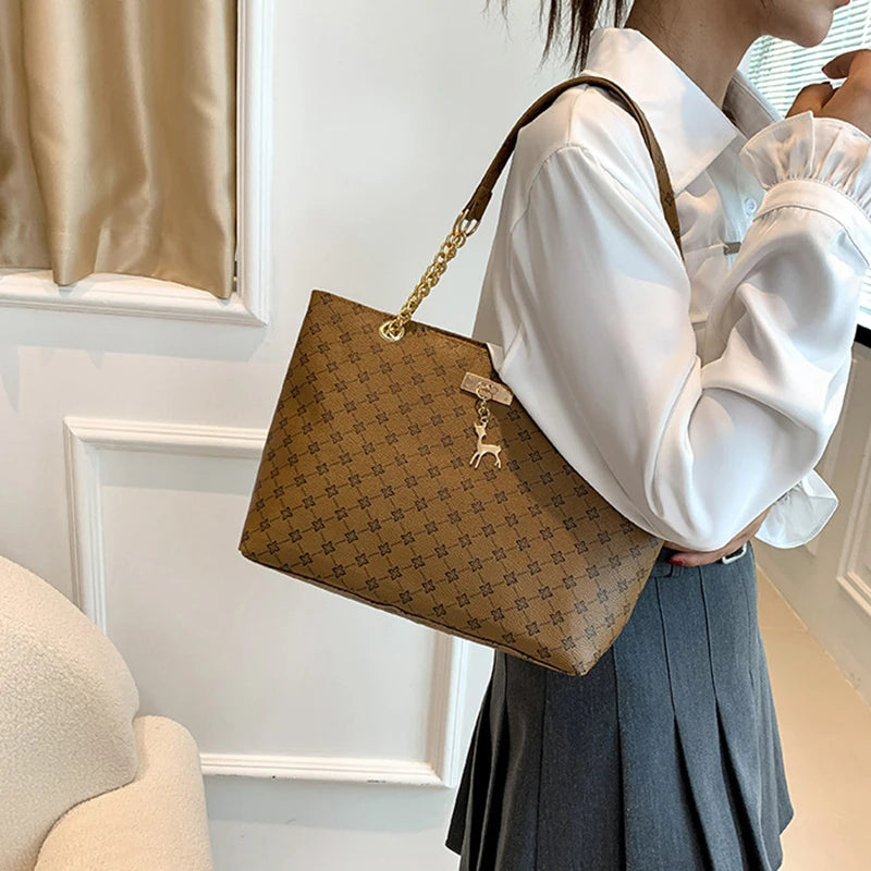 Soft Leather Large Capacity Tote Bag – Women's Shoulder Bag with Tassel